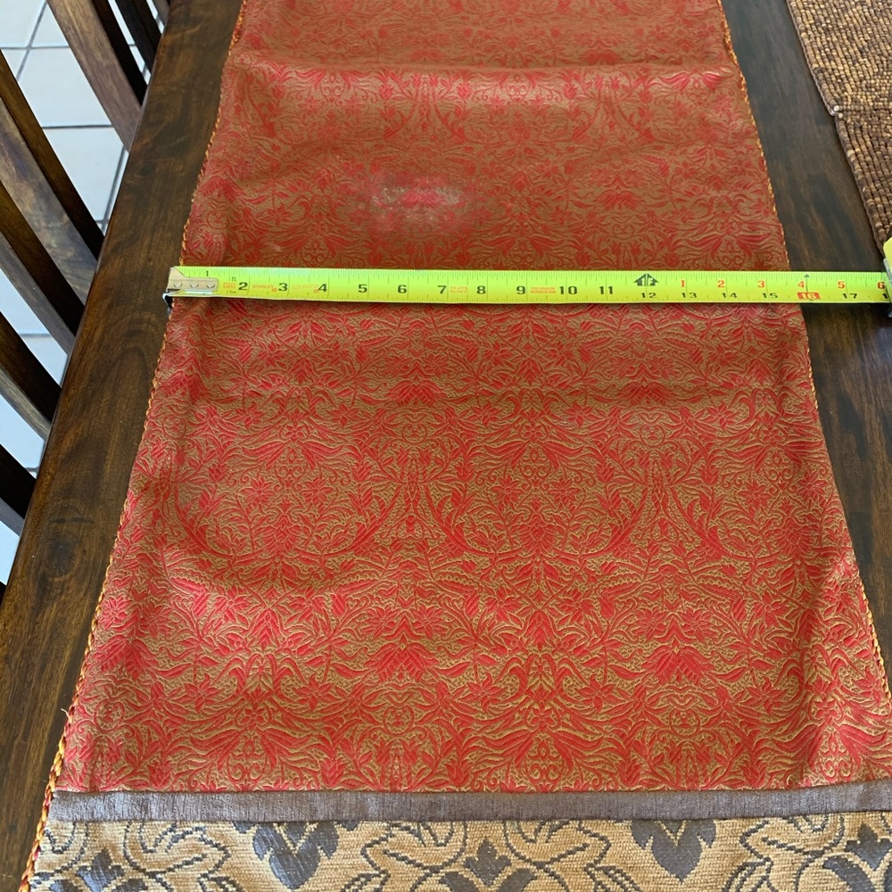 Table Runner - Picture 3 of 5